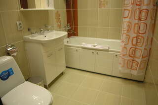 Гостиница Орбита Усинск Двухместный номер Делюкс с 1 кроватью-4