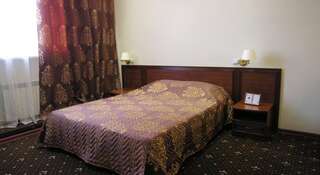 Гостиница Orbita Hotel Усинск Номер-студио Делюкс с кроватью размера "king-size"-4